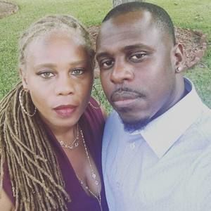 Meet your Posher, Mona